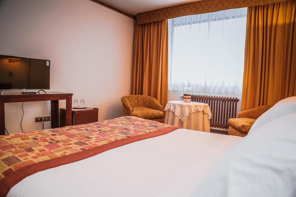Hotel Los Navegantes プンタアレナス エクステリア 写真